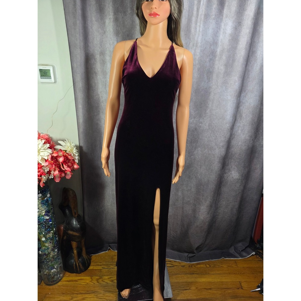 Teeze Me Maroon Velvet Halter Maxi‎ Dress Side Slit Formal Gown Size 7/8